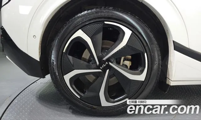Kia EV6 — фото 4