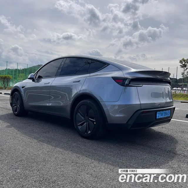 Tesla Model Y — фото 2