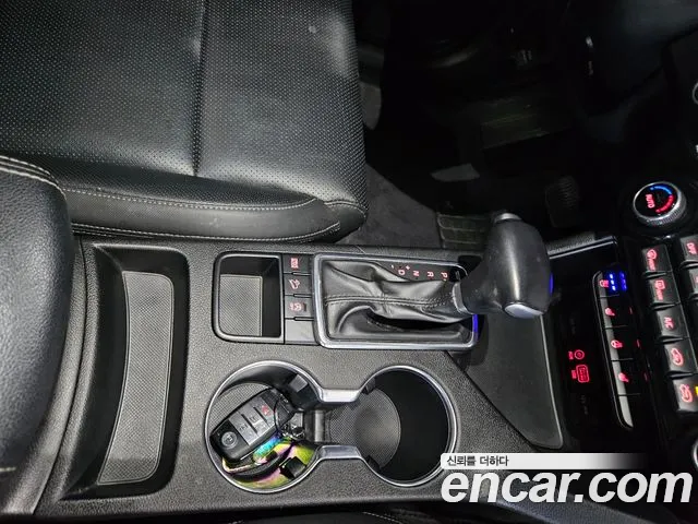 Kia Sportage — фото 14
