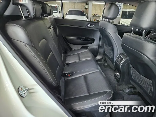 Kia Sportage — фото 16