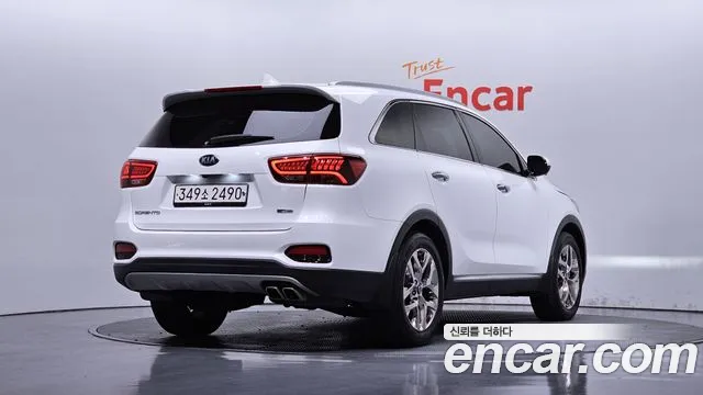 Kia Sorento — фото 2
