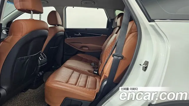Kia Sorento — фото 26