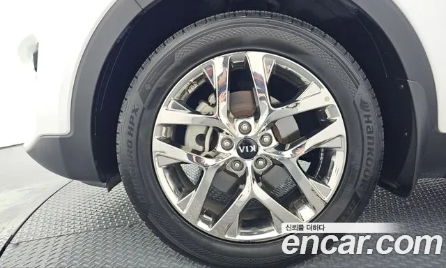 Kia Sorento — фото 5