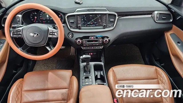 Kia Sorento — фото 7