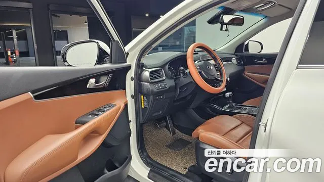 Kia Sorento — фото 10