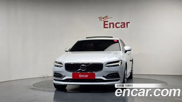 Volvo S90 — фото 1