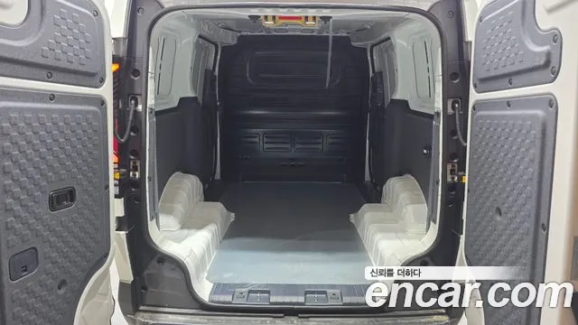 Kia PV5 — фото 20