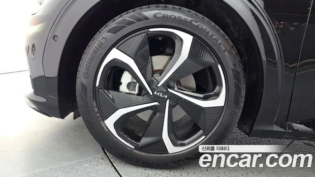 Kia EV6 — фото 5