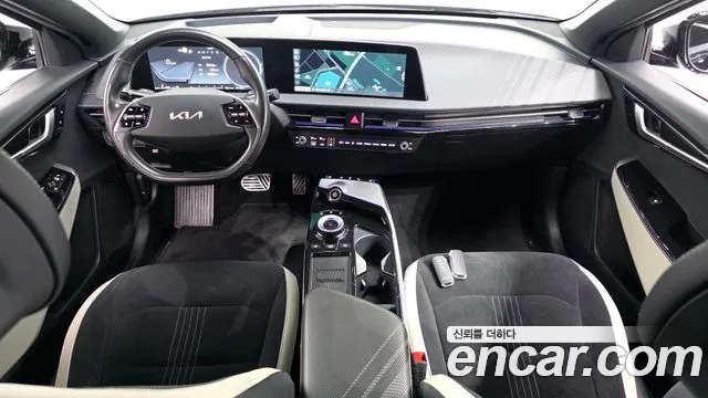 Kia EV6 — фото 7