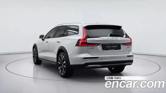 Volvo V60 — фото 2