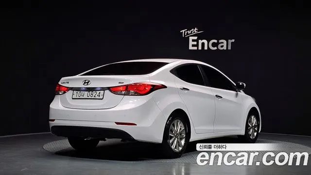 Hyundai Avante — фото 2