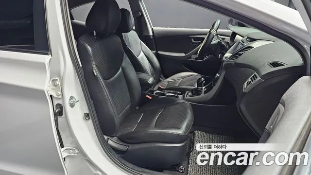 Hyundai Avante — фото 26