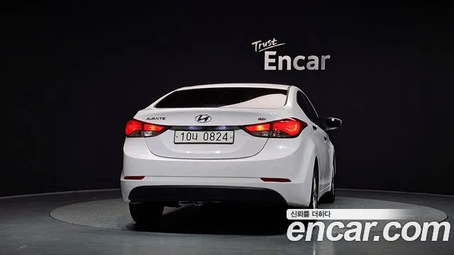 Hyundai Avante — фото 4