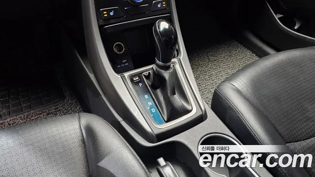 Hyundai Avante — фото 9