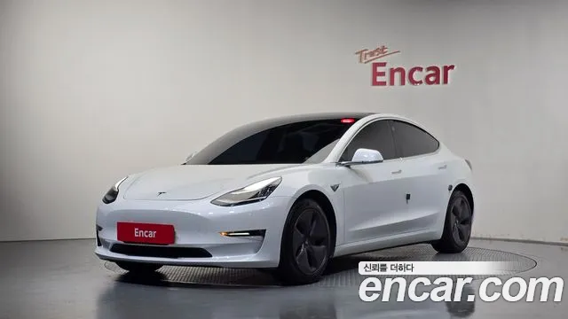 Tesla Model 3 — фото 1