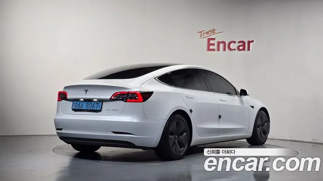 Tesla Model 3 — фото 2