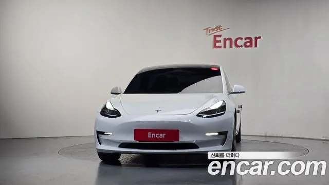 Tesla Model 3 — фото 3