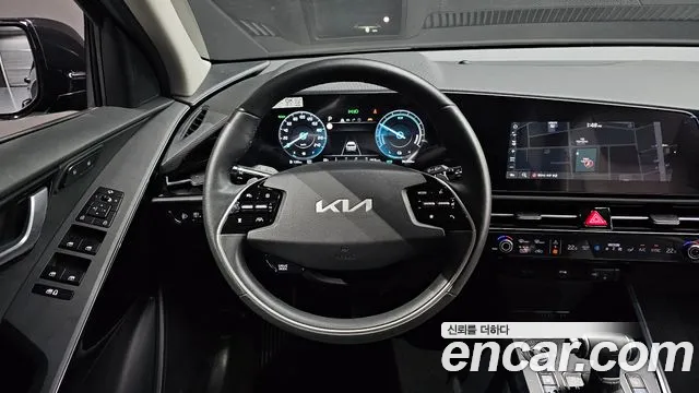 Kia Niro — фото 12
