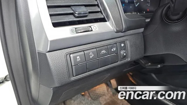 KG_Mobility_Ssangyong Rexton — фото 18