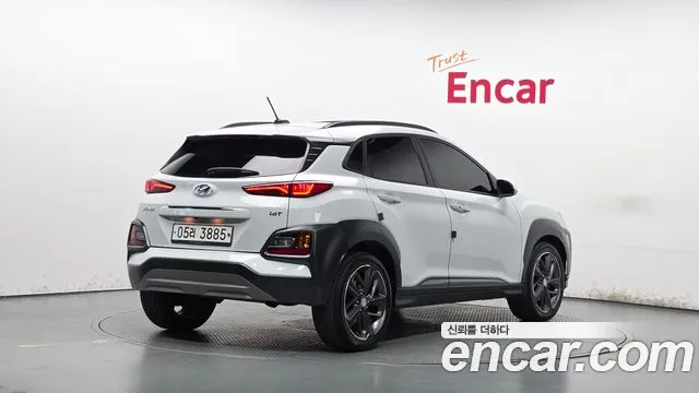 Hyundai Kona — фото 1