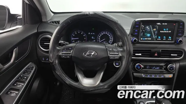 Hyundai Kona — фото 13