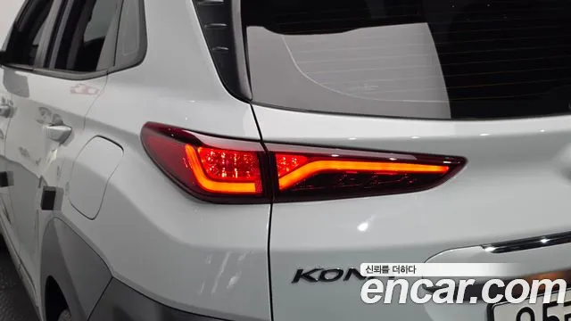 Hyundai Kona — фото 23