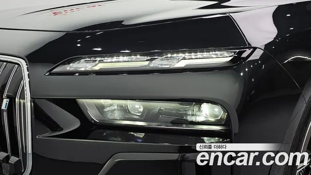 BMW i7 — фото 22