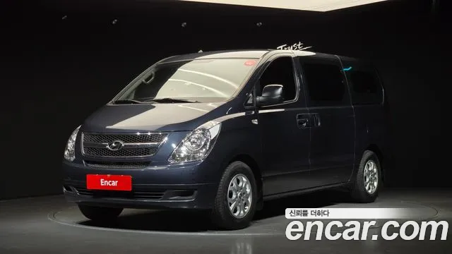 Hyundai Starex — фото 1