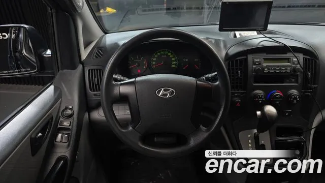Hyundai Starex — фото 13