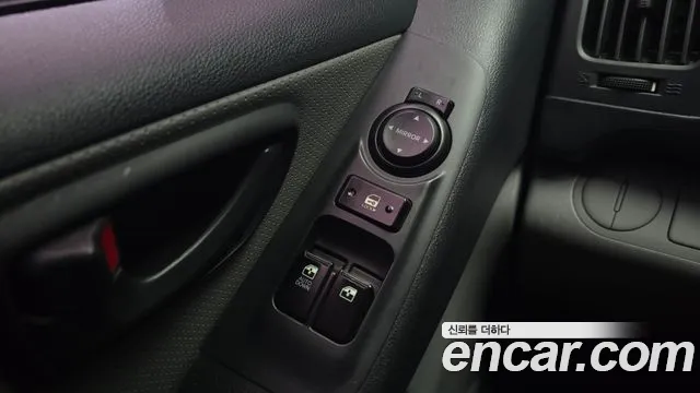 Hyundai Starex — фото 18