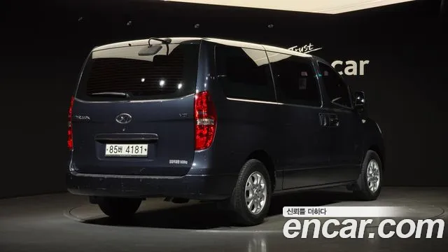 Hyundai Starex — фото 2