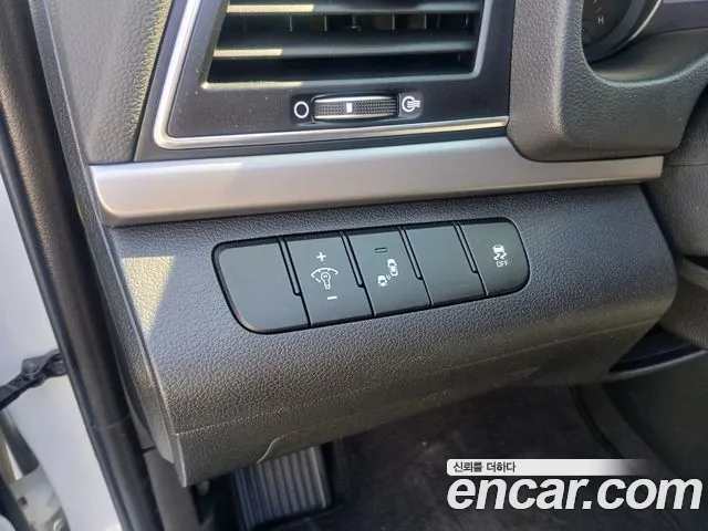Hyundai Avante — фото 14