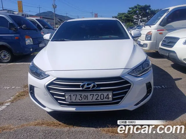Hyundai Avante — фото 2