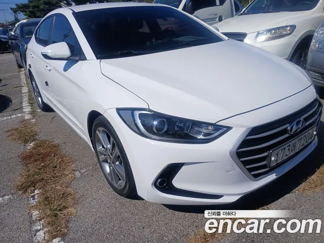 Hyundai Avante — фото 4
