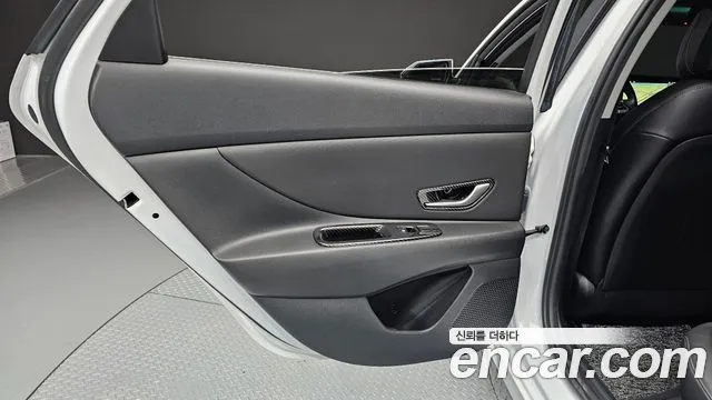 Hyundai Avante — фото 25