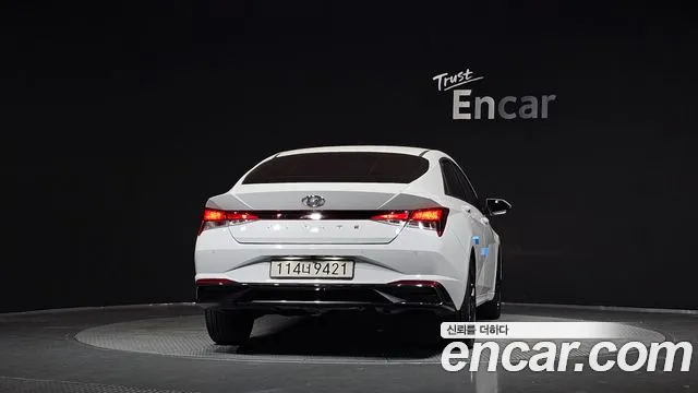 Hyundai Avante — фото 4