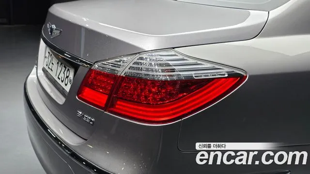Hyundai Genesis — фото 23