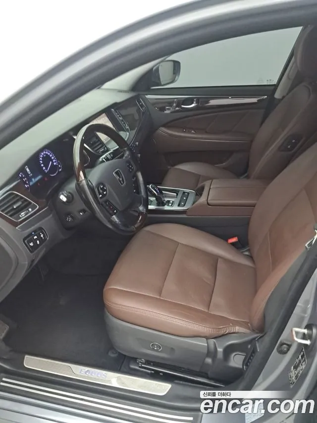 Hyundai Equus — фото 7