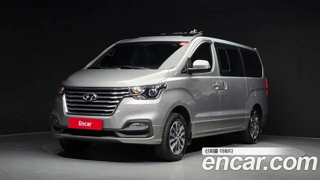 Hyundai Starex — фото 1