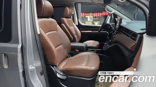 Hyundai Starex — фото 11