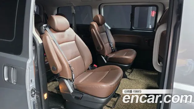 Hyundai Starex — фото 12