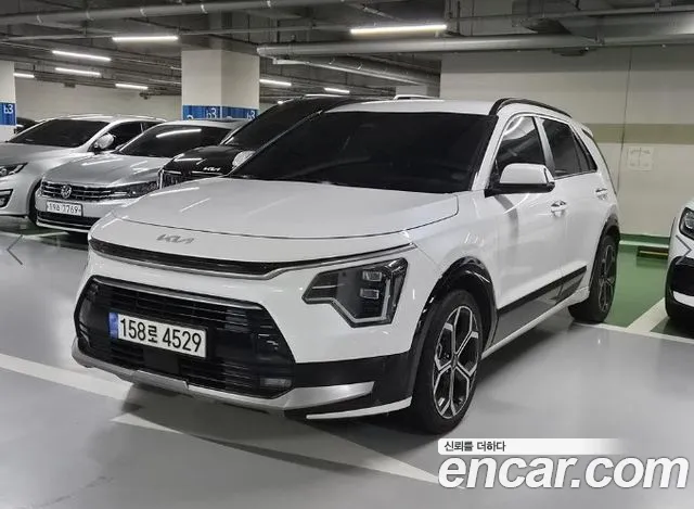 Kia Niro — фото 1