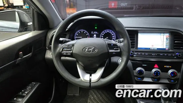 Hyundai Avante — фото 12