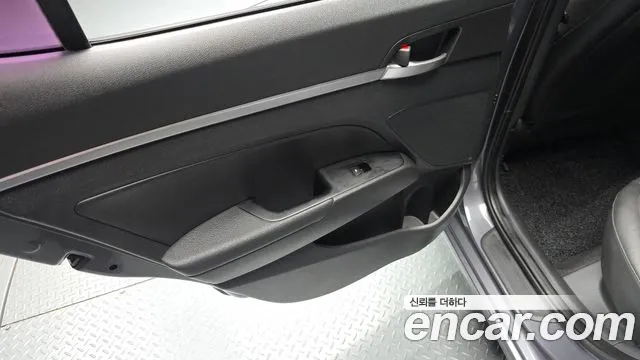 Hyundai Avante — фото 25