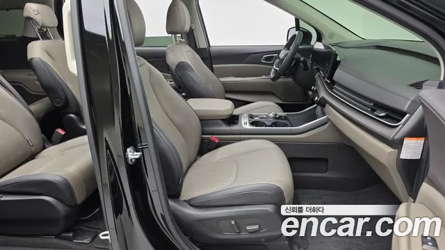 Kia Carnival — фото 11