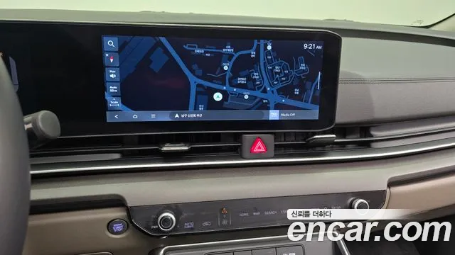 Kia Carnival — фото 15