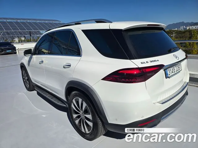 Mercedes-Benz GLE-Class — фото 20