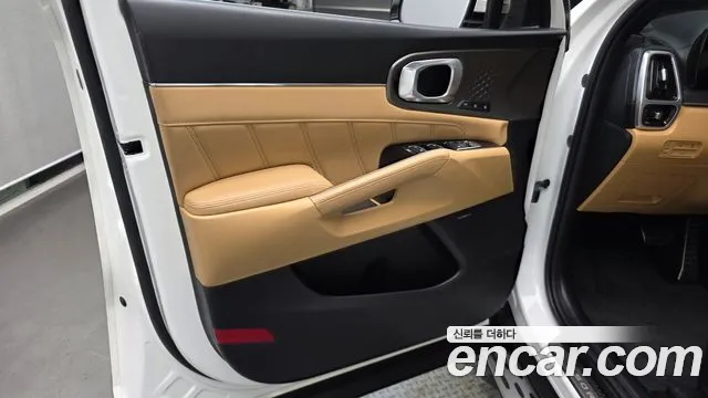 Kia Sorento — фото 24