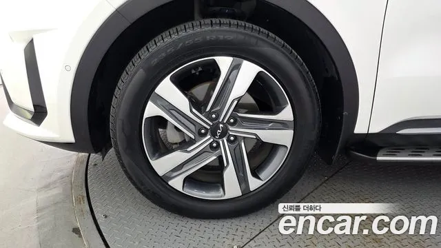 Kia Sorento — фото 5