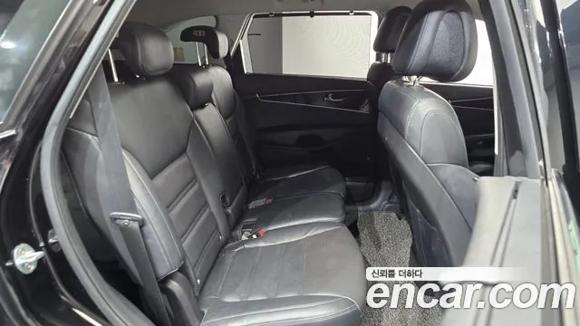 Kia Sorento — фото 11